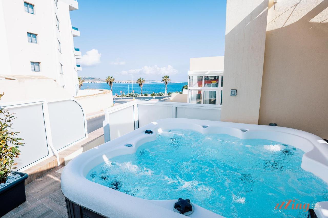 Stunning Holiday Villa With A Heated Jacuzzi St. Paul's Bay Exterior foto